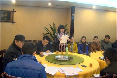 團(tuán)結(jié)進(jìn)取，勇于突破　再接再厲　再創(chuàng)佳績