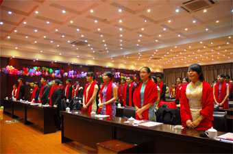 突破逆境全力以赴 緊抓機(jī)遇再創(chuàng)輝煌！